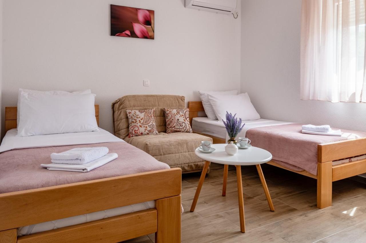 Apartments Glorija เนอุม ภายนอก รูปภาพ