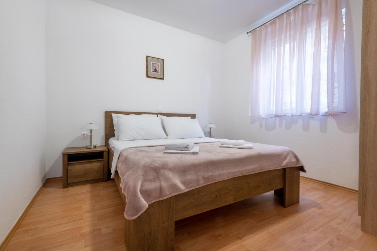 Apartments Glorija เนอุม ภายนอก รูปภาพ