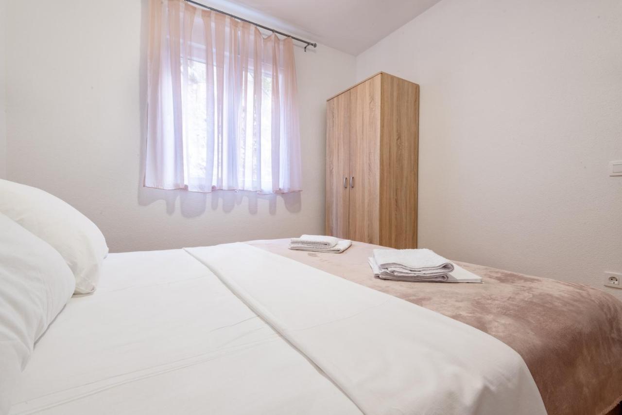 Apartments Glorija เนอุม ภายนอก รูปภาพ