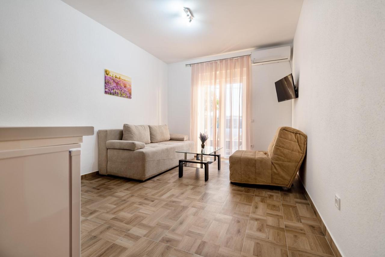 Apartments Glorija เนอุม ภายนอก รูปภาพ