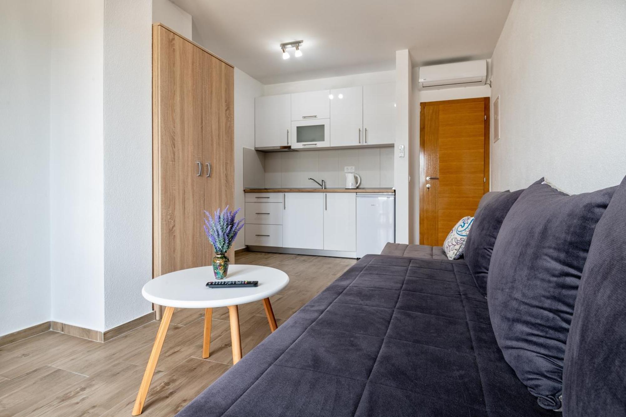 Apartments Glorija เนอุม ห้อง รูปภาพ